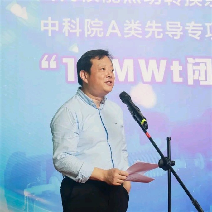 b1103483bea2791728875fcde01edcc0.jpg